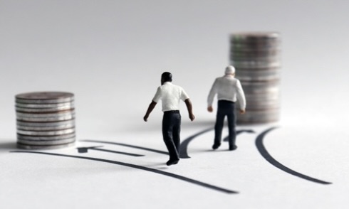 Esplorando il ‘Racial Wage Gap’: Un’Analisi Profonda del Fenomeno e delle Sue Implicazioni”